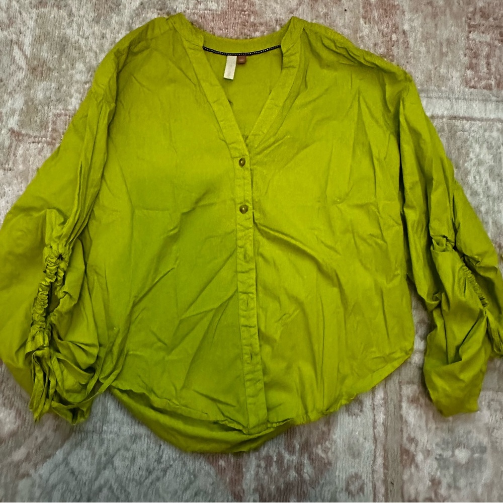 Green button down, drawstring sleeves